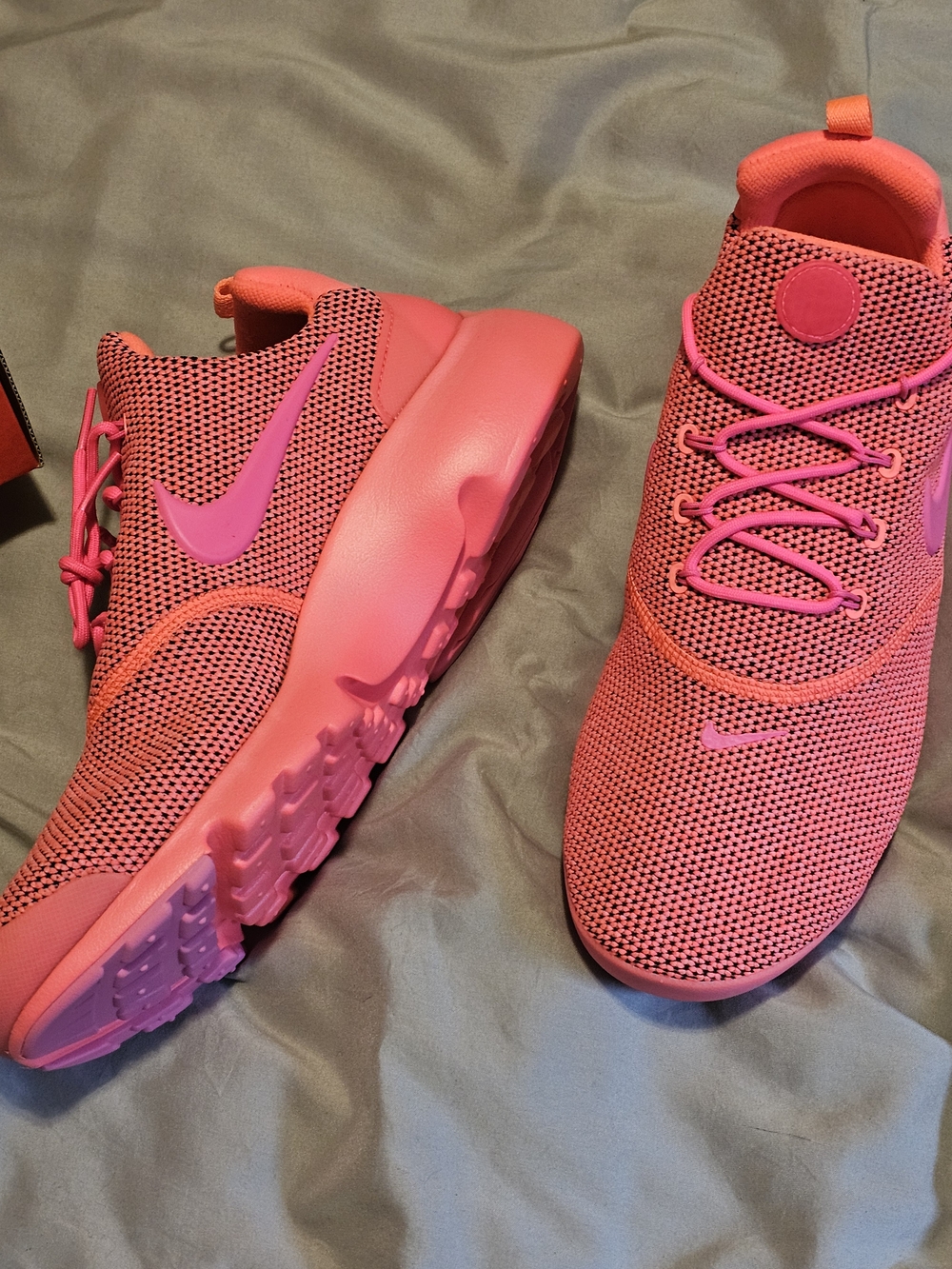 Nike Presto Fly SE Fly SE Sneakers in Pink US 9 Brand New In Box